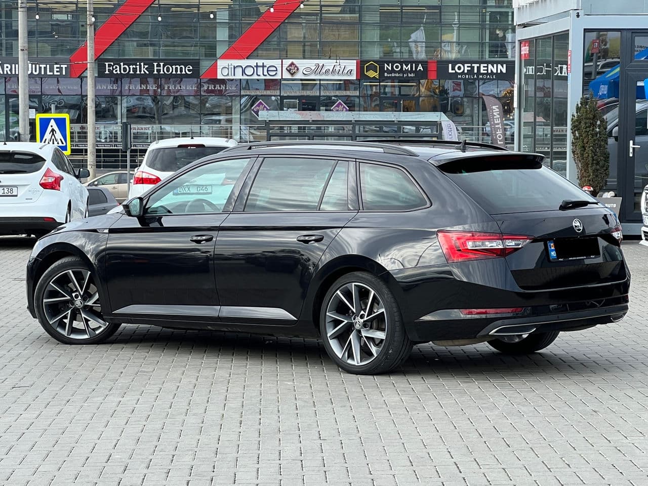 2019 Skoda Superb — Miniatură 4