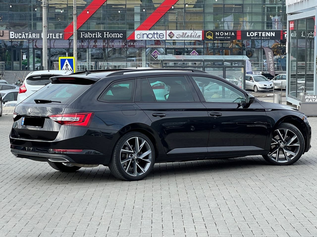 2019 Skoda Superb — Miniatură 3