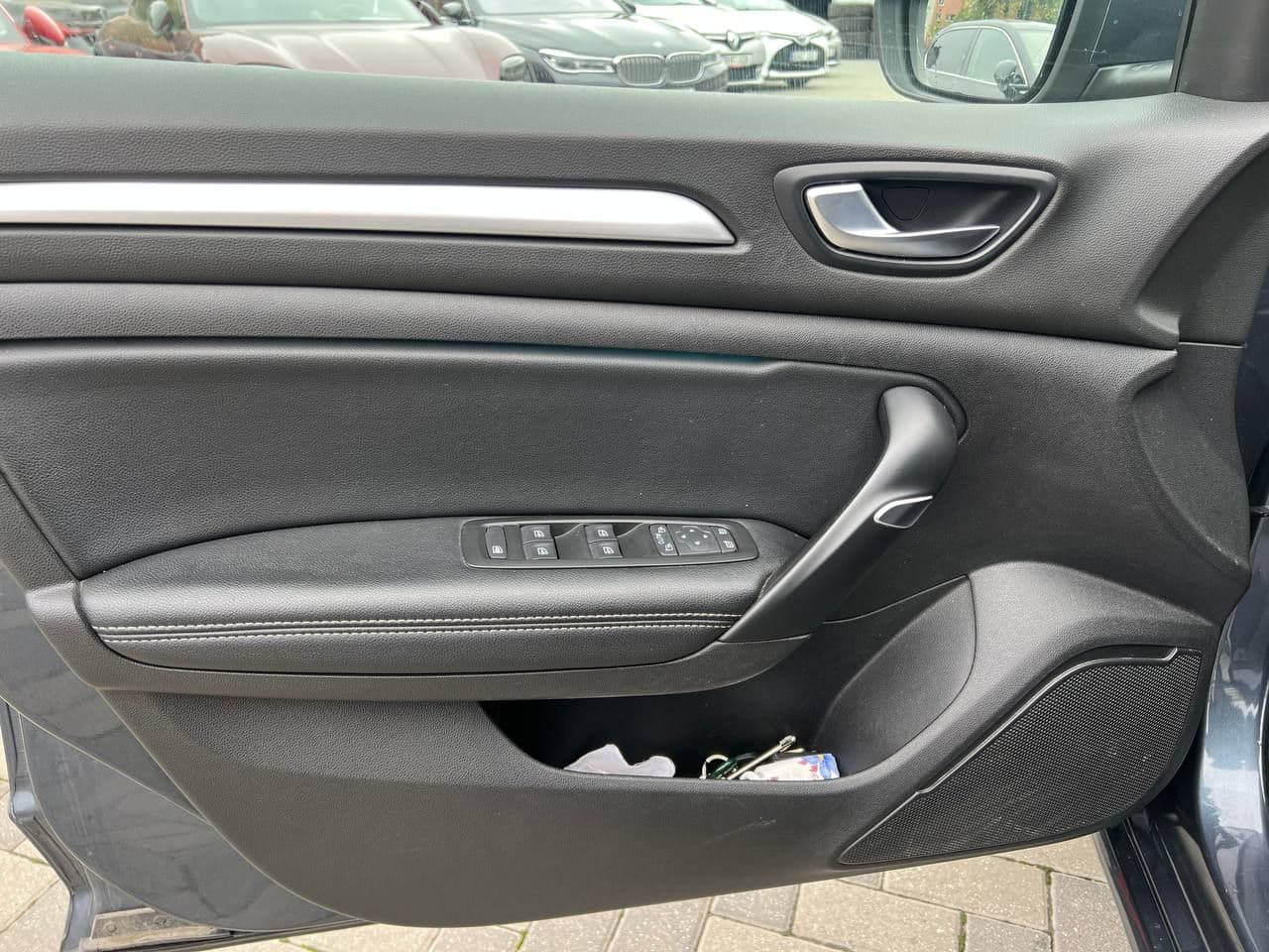 2021 Renault Megane — Miniatură 6