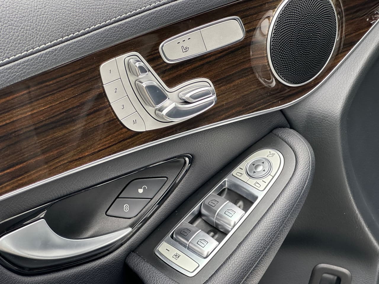 2016 Mercedes GLC 300 — Miniatură 19