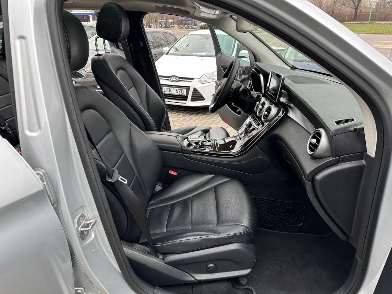 2016 Mercedes GLC 300 — Miniatură 15