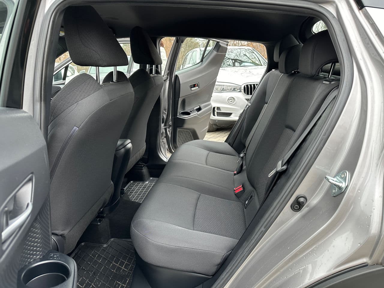 2019 Toyota C-HR — Miniatură 12