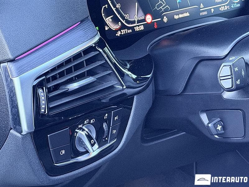 2020 BMW 530e — Miniatură 23