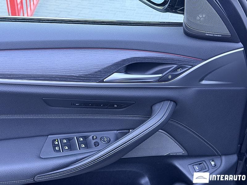 2020 BMW 530e — Miniatură 24