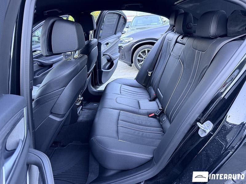 2020 BMW 530e — Miniatură 6