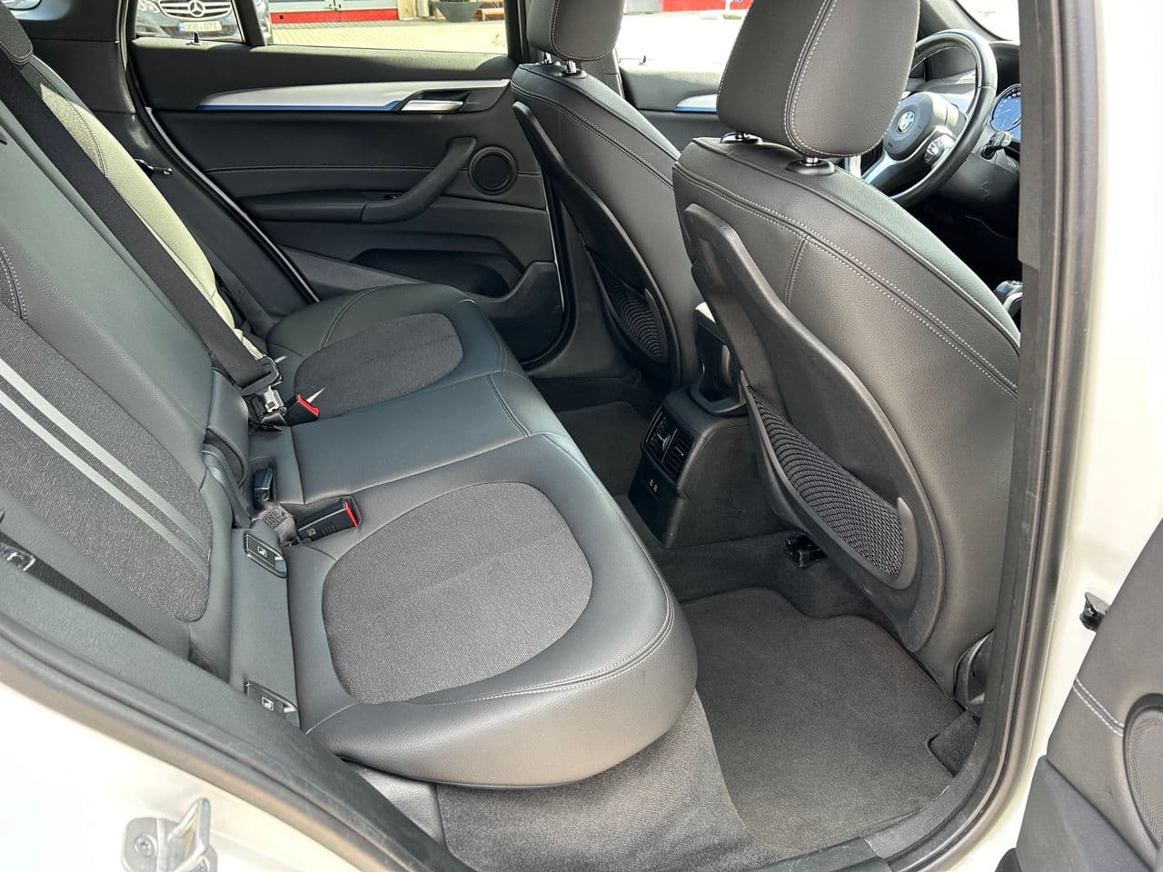 BMW X1 2.5e 2020 — Миниатюра 17