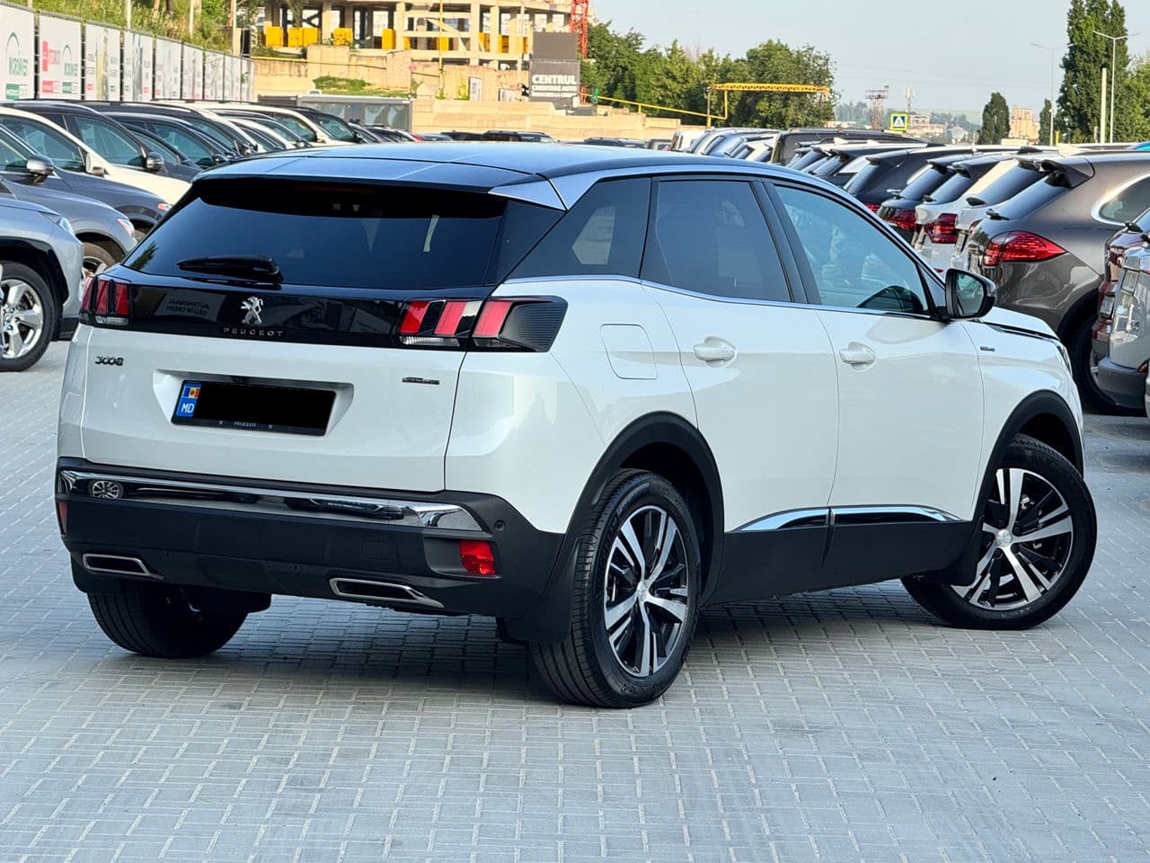 2020 Peugeot 3008 — Miniatură 3
