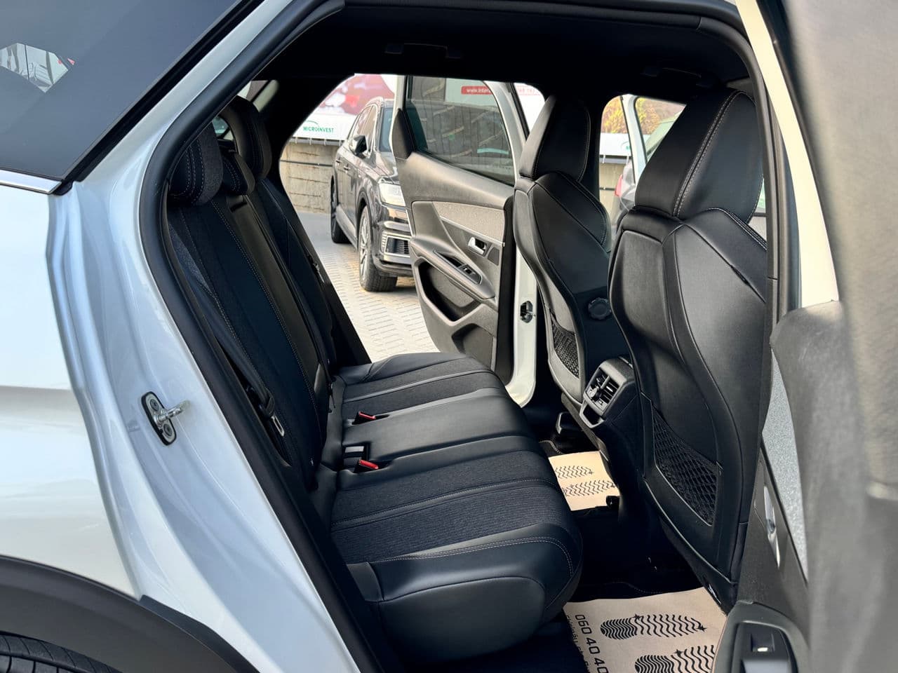2020 Peugeot 3008 — Miniatură 15