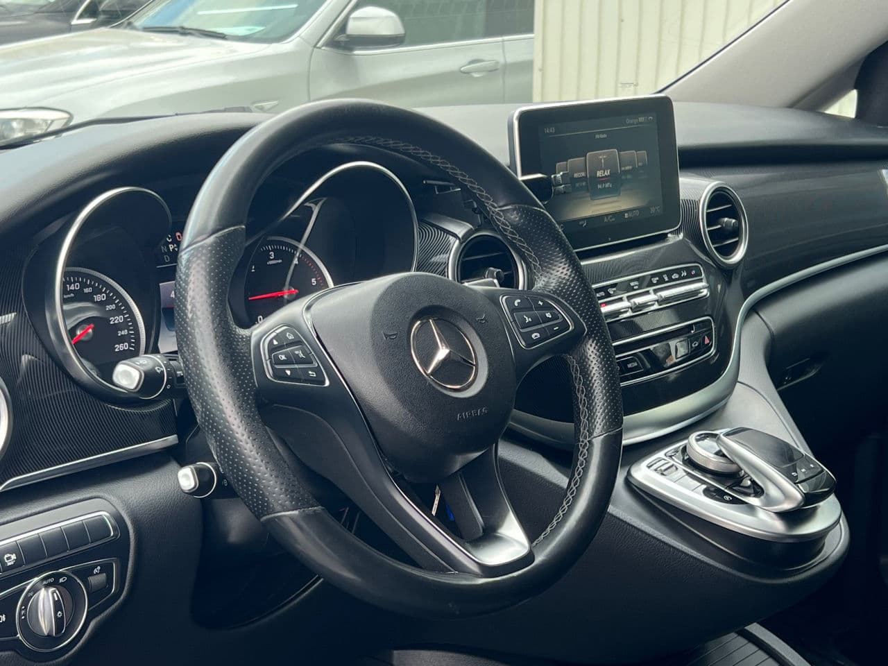 2017 Mercedes V 250 — Miniatură 7