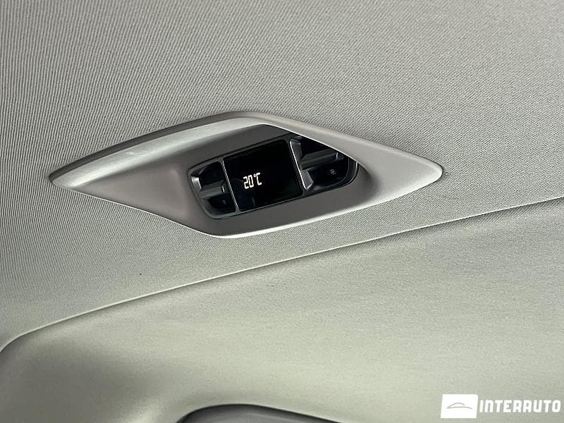 2017 Mercedes V 250 — Miniatură 16