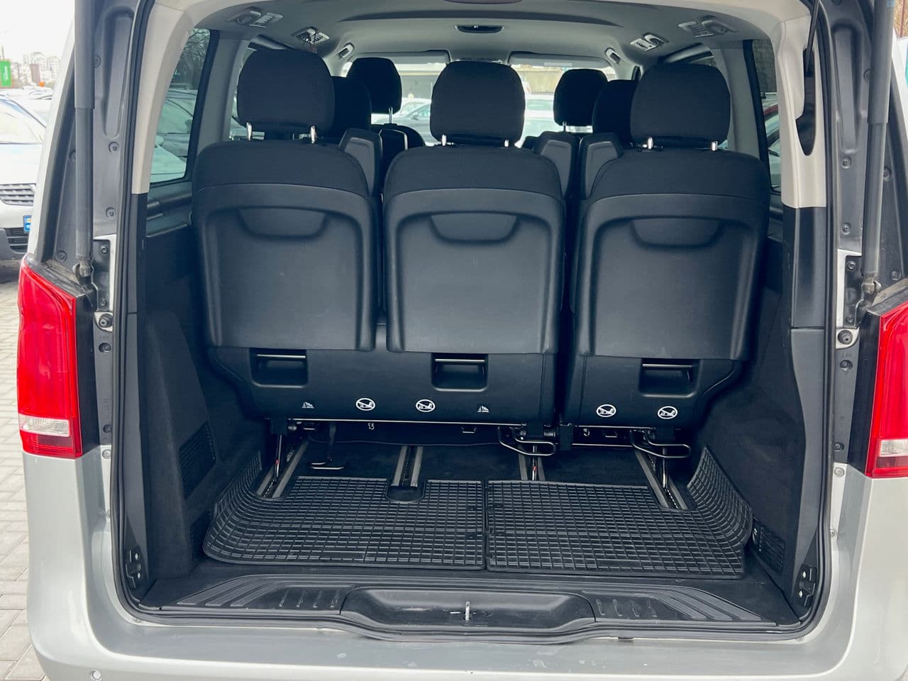 2017 Mercedes V 250 — Miniatură 22