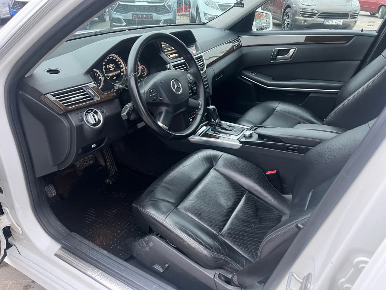 2012 Mercedes E 200 — Miniatură 5