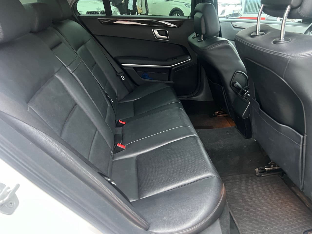 2012 Mercedes E 200 — Miniatură 14