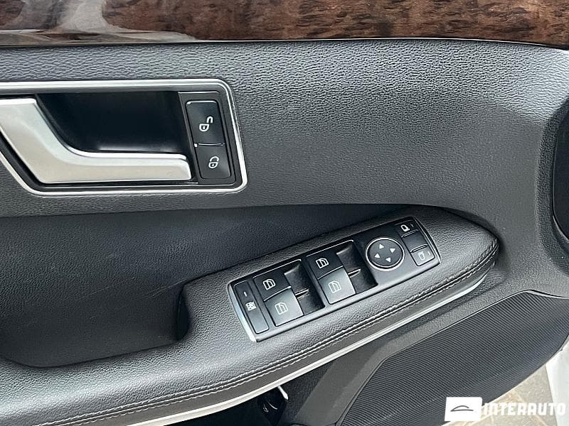 2012 Mercedes E 200 — Miniatură 6