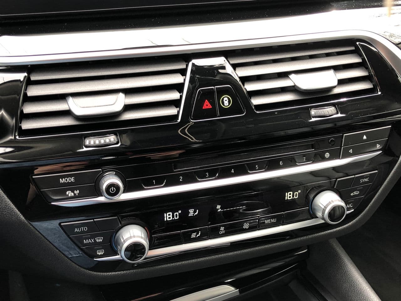 2017 BMW 530e — Miniatură 14