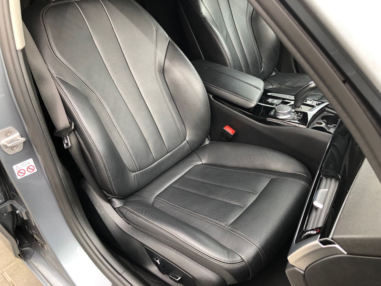 2017 BMW 530e — Miniatură 8