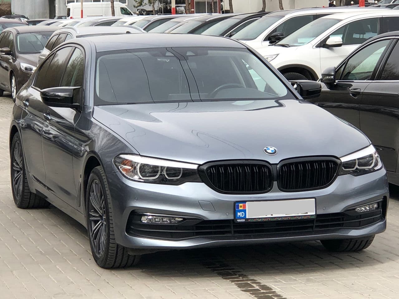 2017 BMW 530e — Miniatură 3