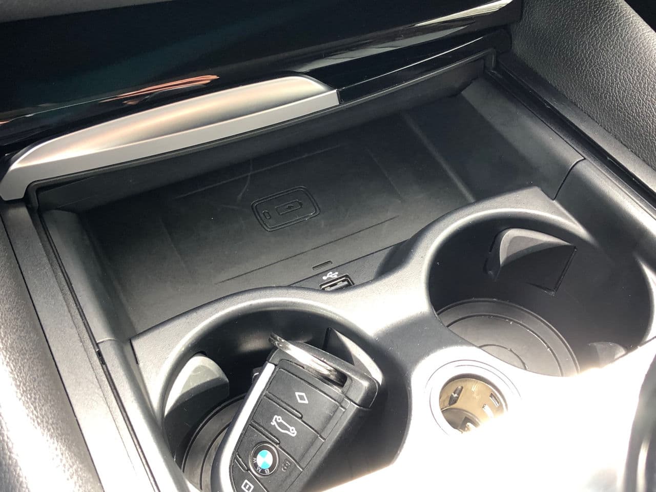 2017 BMW 530e — Miniatură 16