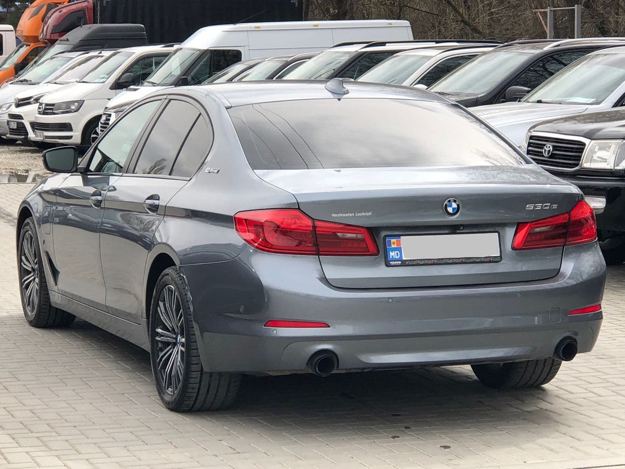 2017 BMW 530e — Miniatură 2