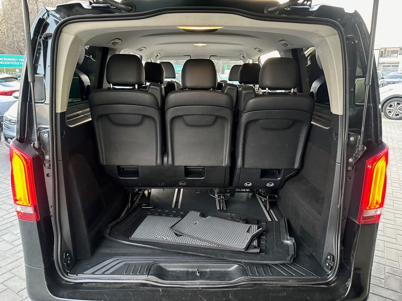 2017 Mercedes Vito — Miniatură 18
