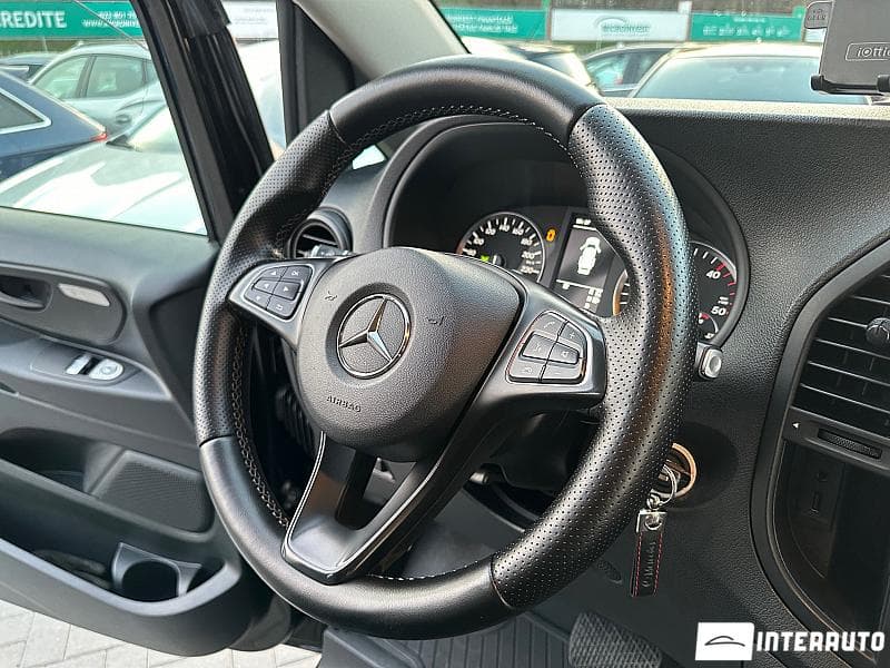 2017 Mercedes Vito — Miniatură 7