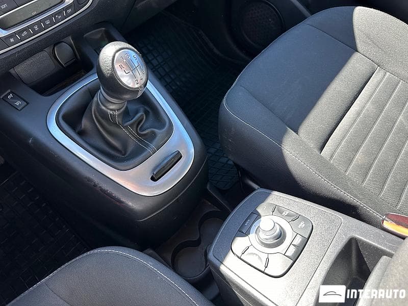 2015 Renault Scenic — Miniatură 16
