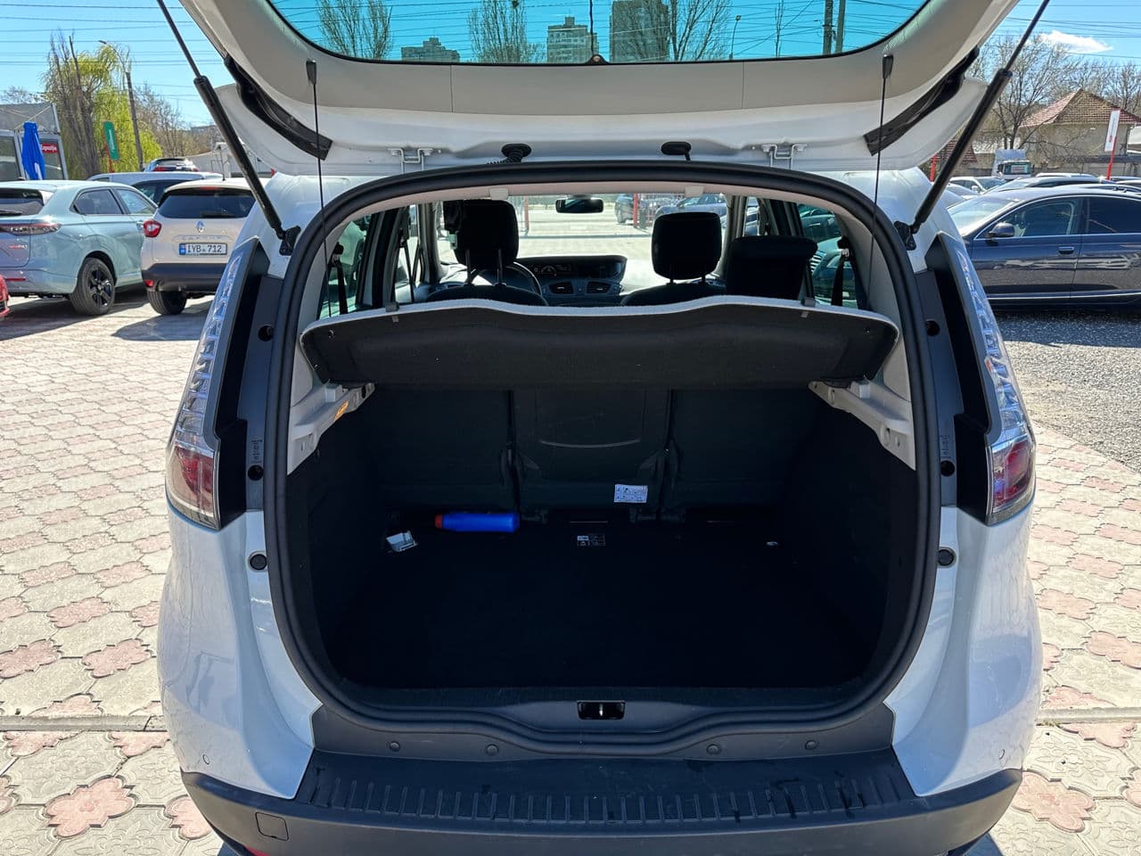 2015 Renault Scenic — Miniatură 25