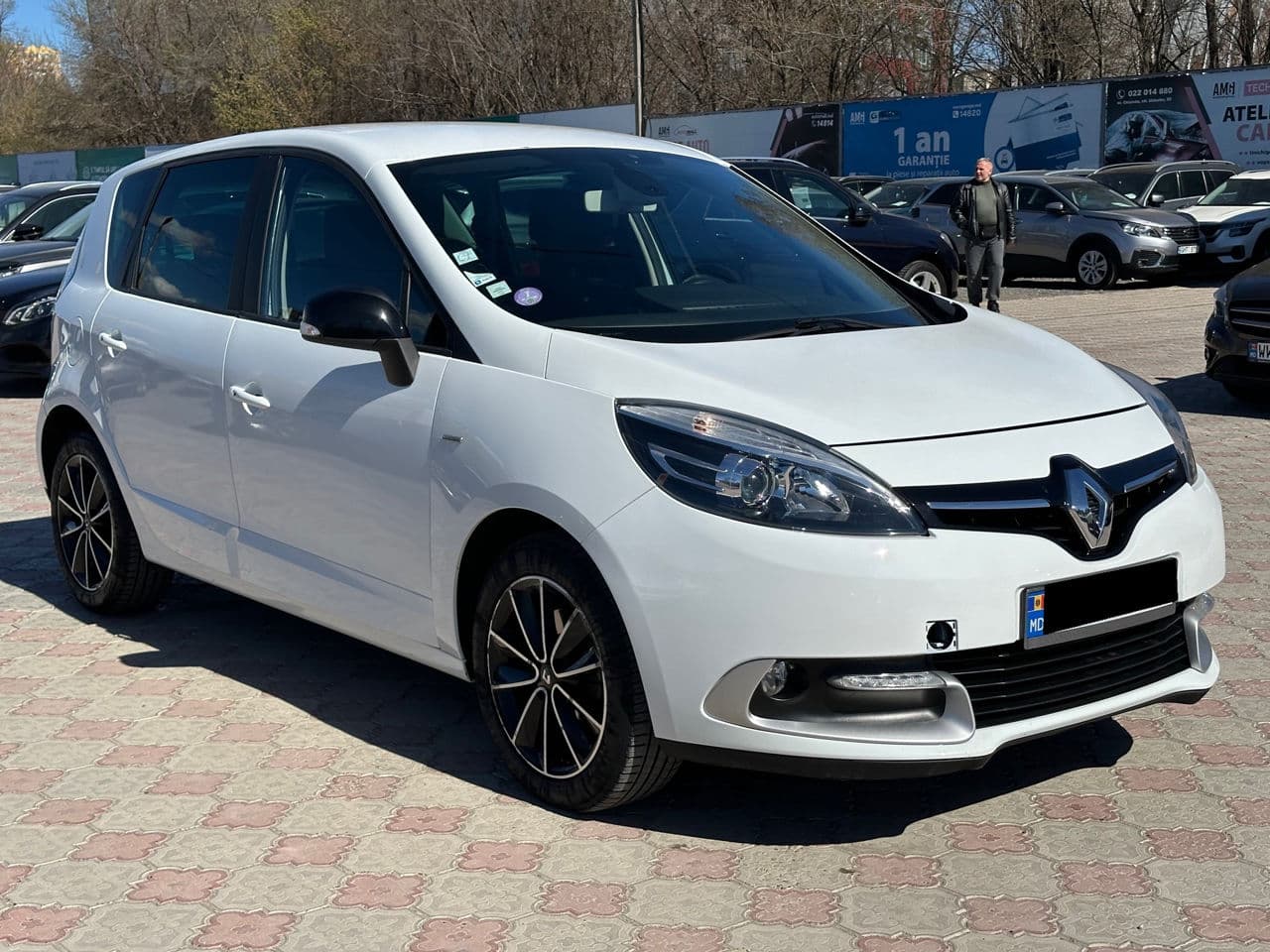 2015 Renault Scenic — Miniatură 4