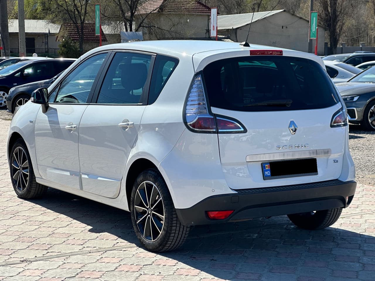 2015 Renault Scenic — Miniatură 2