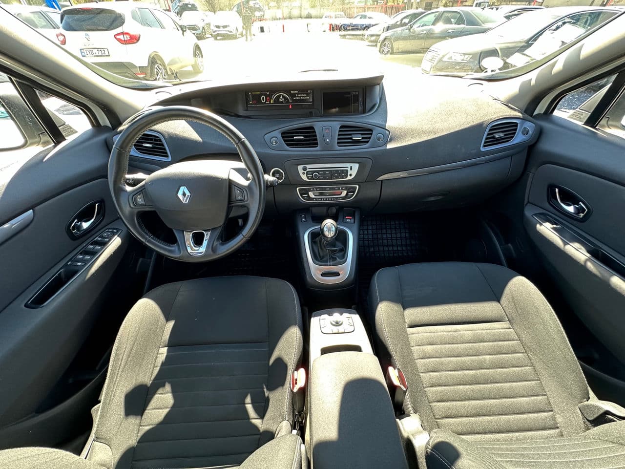 2015 Renault Scenic — Miniatură 9