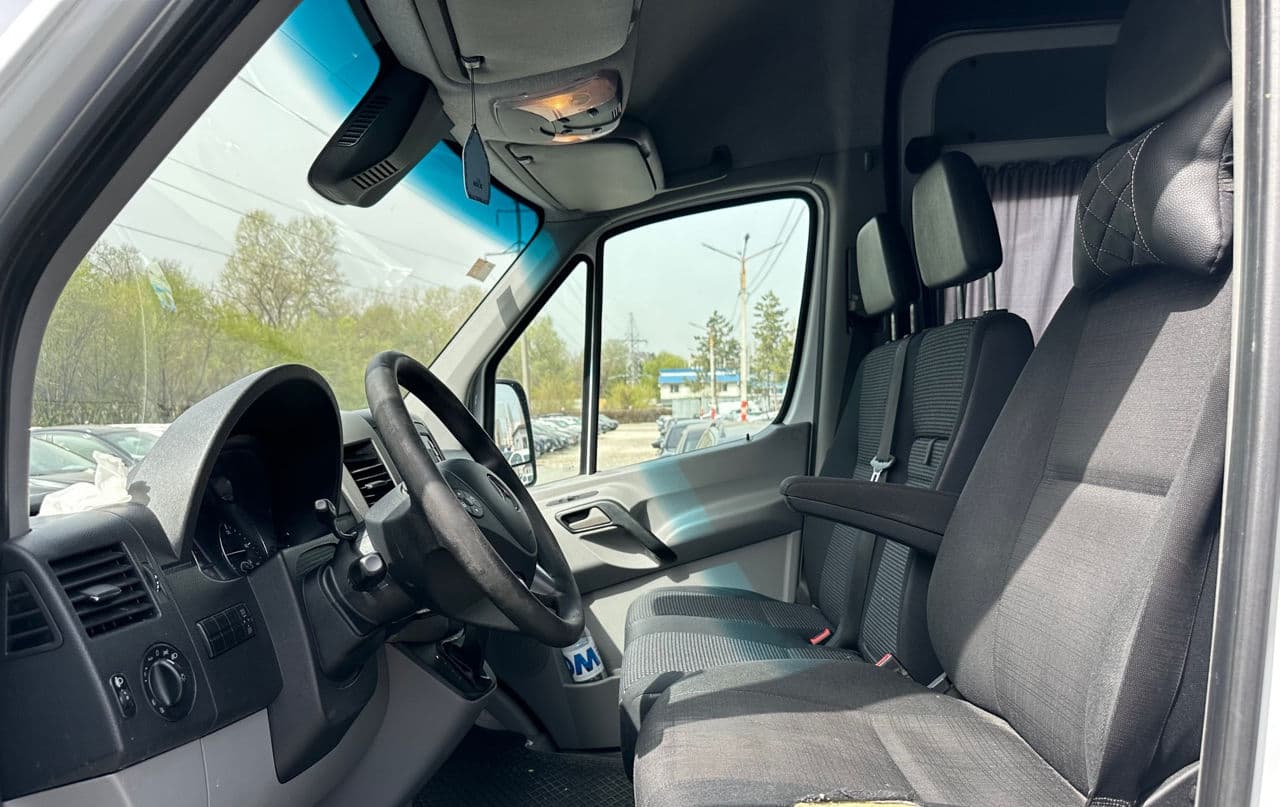 2017 Mercedes Sprinter — Miniatură 6