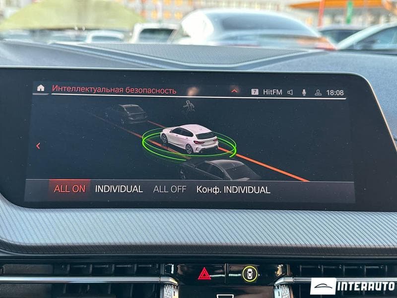 2023 BMW M135 — Miniatură 12