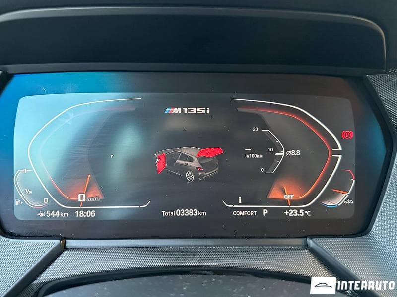 2023 BMW M135 — Miniatură 8