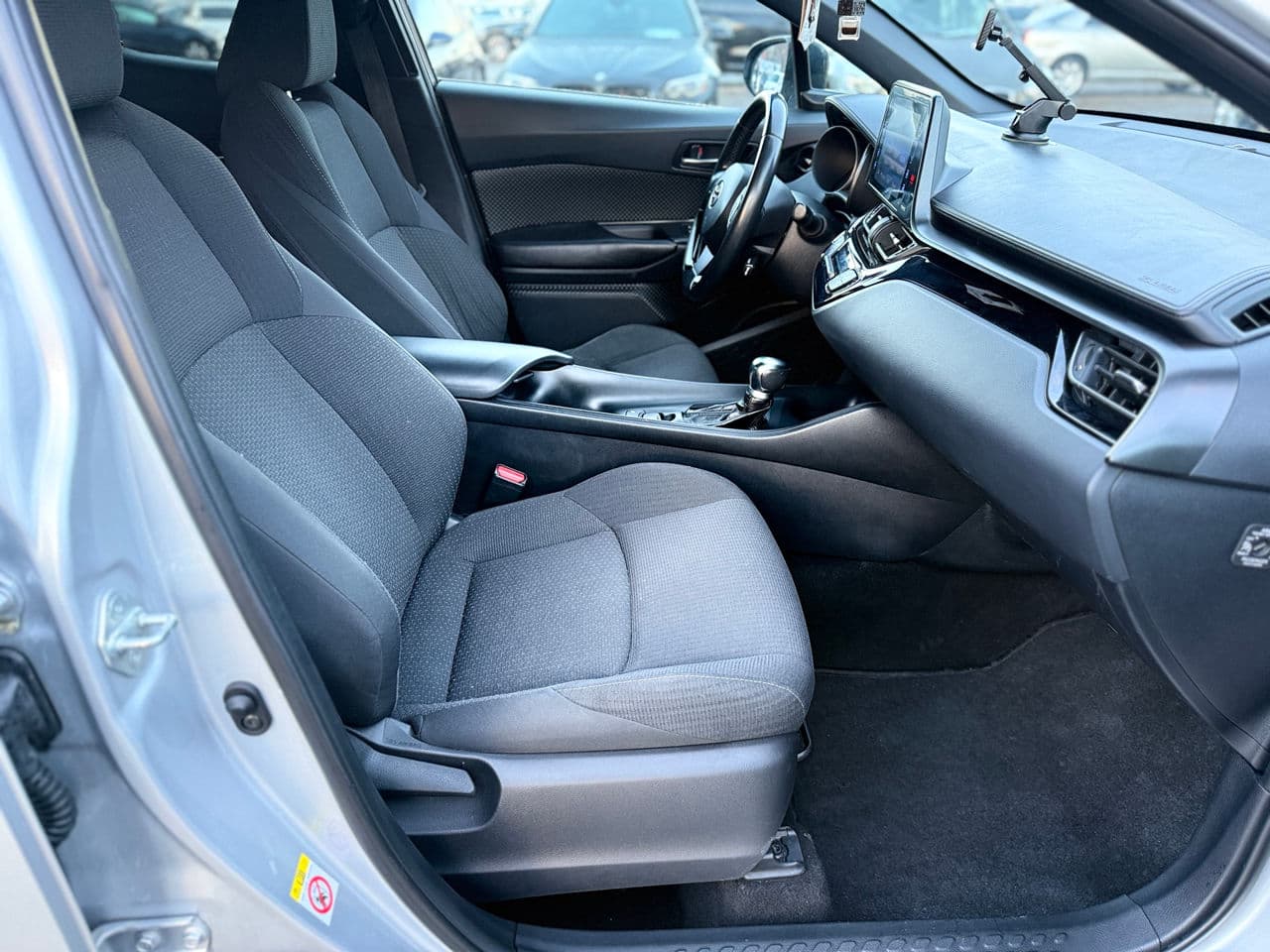 2018 Toyota C-HR — Miniatură 16