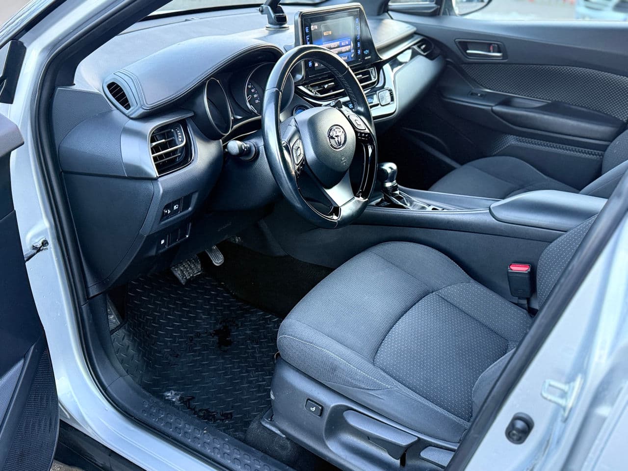 2018 Toyota C-HR — Miniatură 5