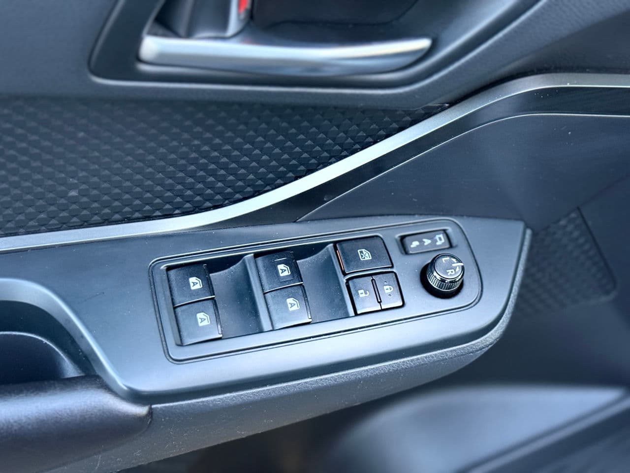 2018 Toyota C-HR — Miniatură 6