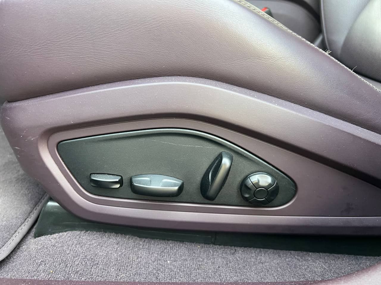 2021 Porsche Taycan 4S — Miniatură 18