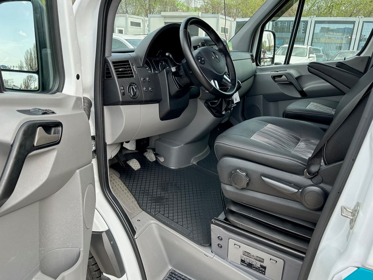 2018 Mercedes Sprinter — Miniatură 5