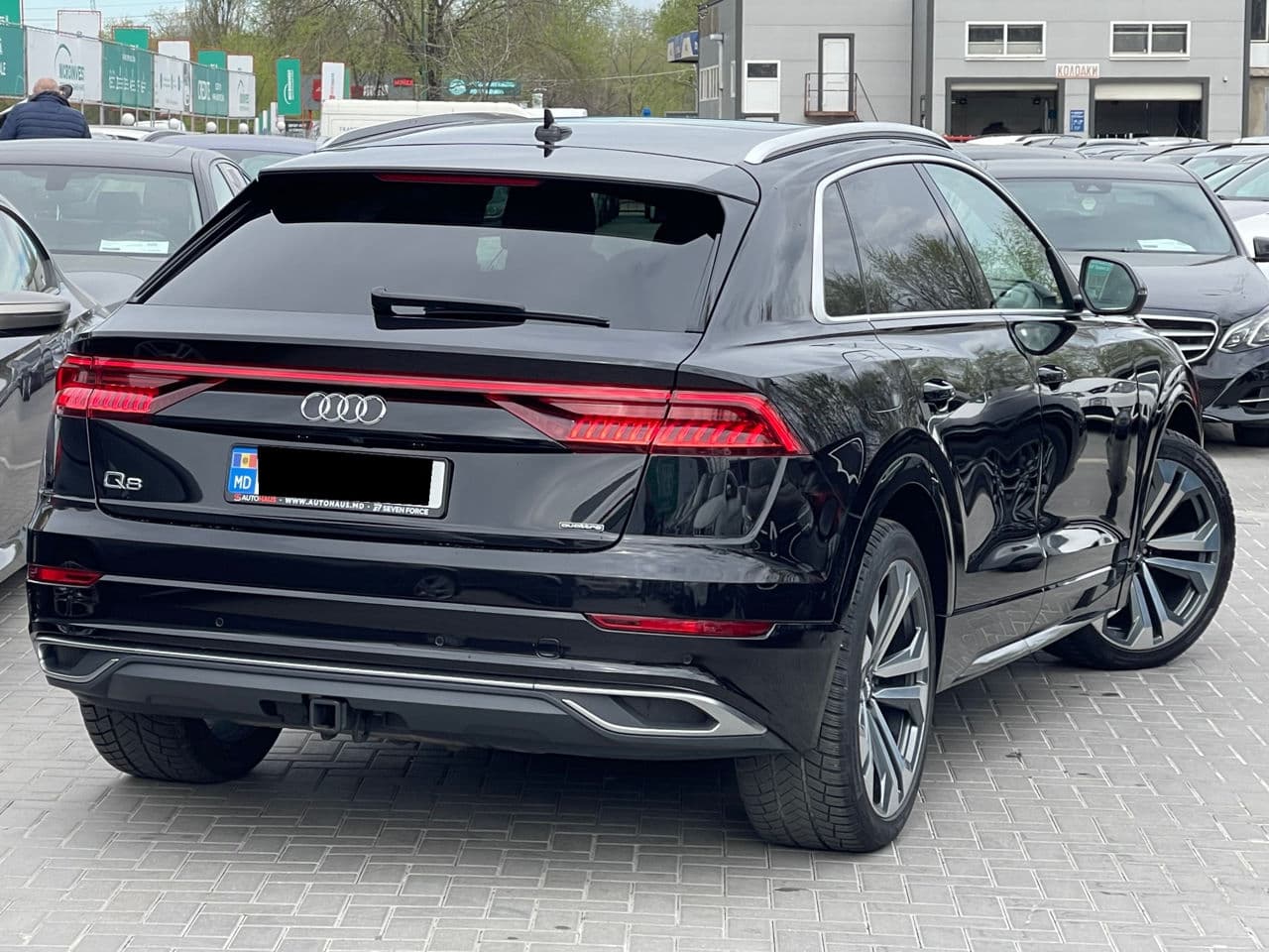 2018 Audi Q8 — Miniatură 3
