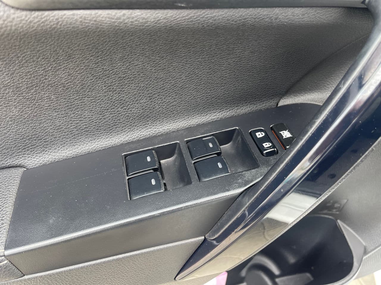 2015 Toyota Auris — Miniatură 16