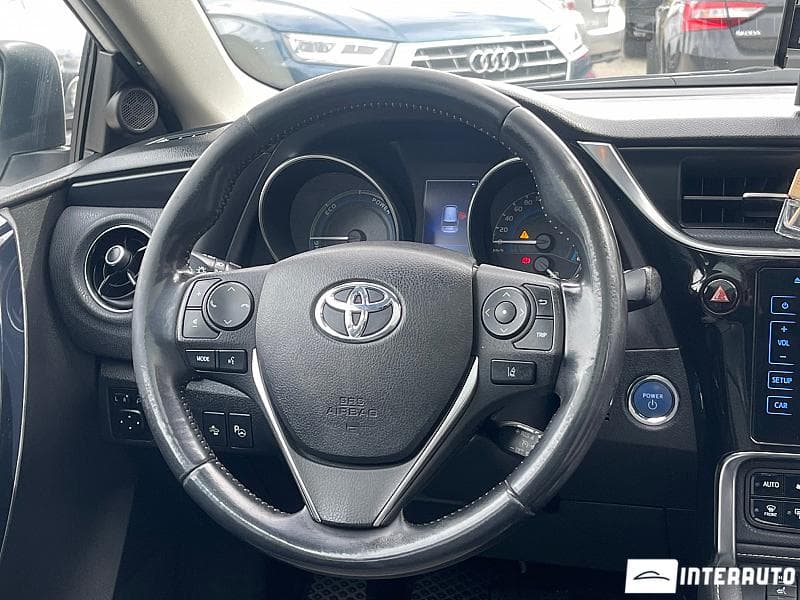 2015 Toyota Auris — Miniatură 7