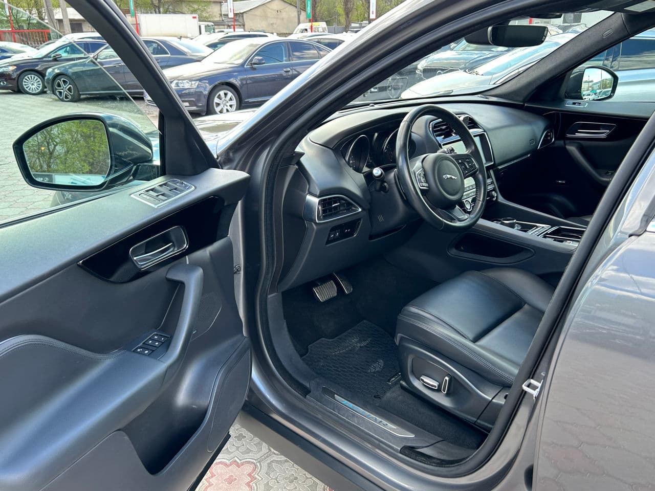 2018 Jaguar F-Pace — Miniatură 7