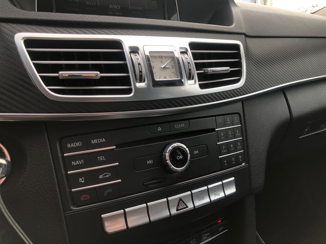 2015 Mercedes E 200 — Miniatură 9