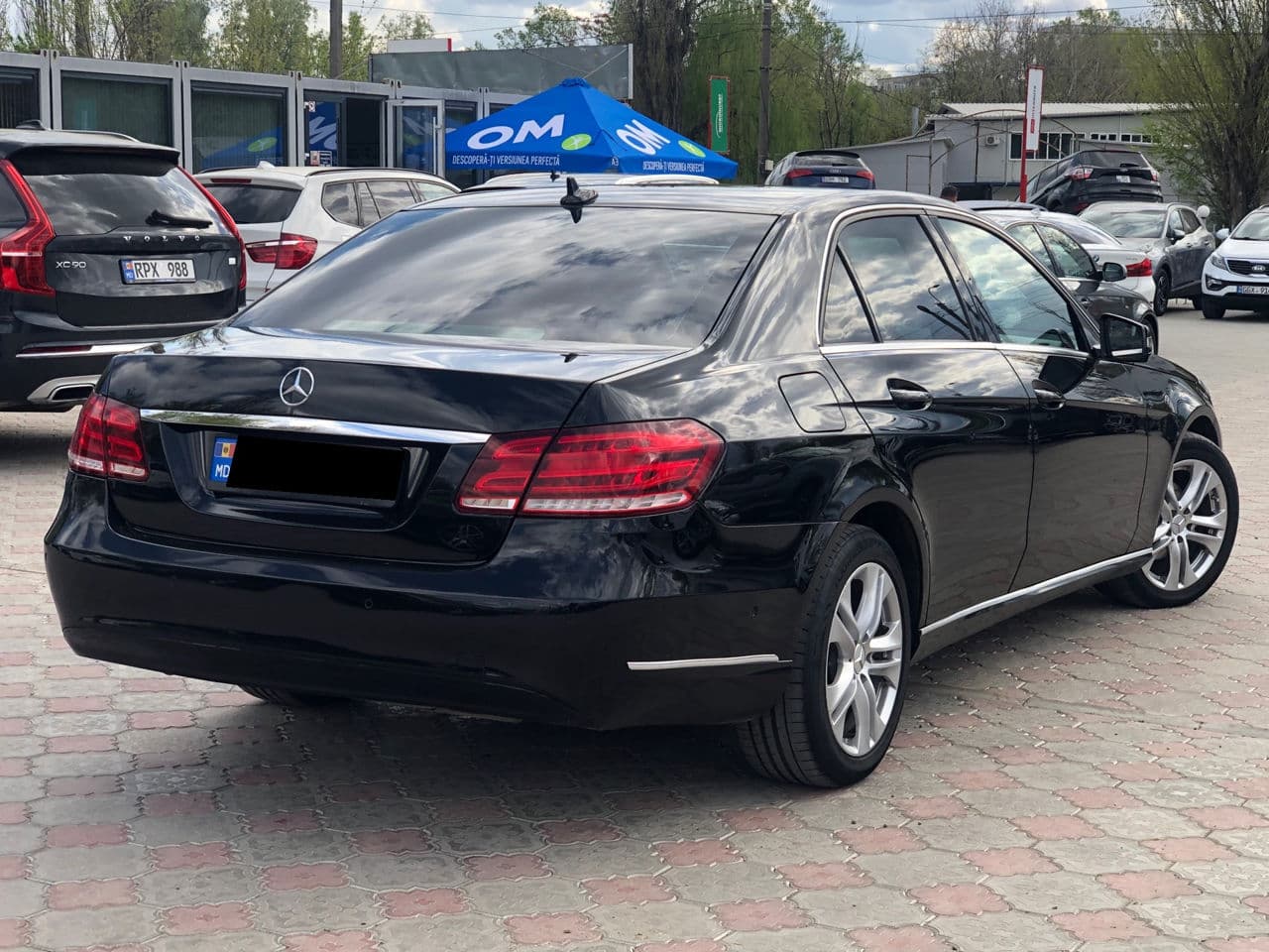 2015 Mercedes E 200 — Miniatură 3