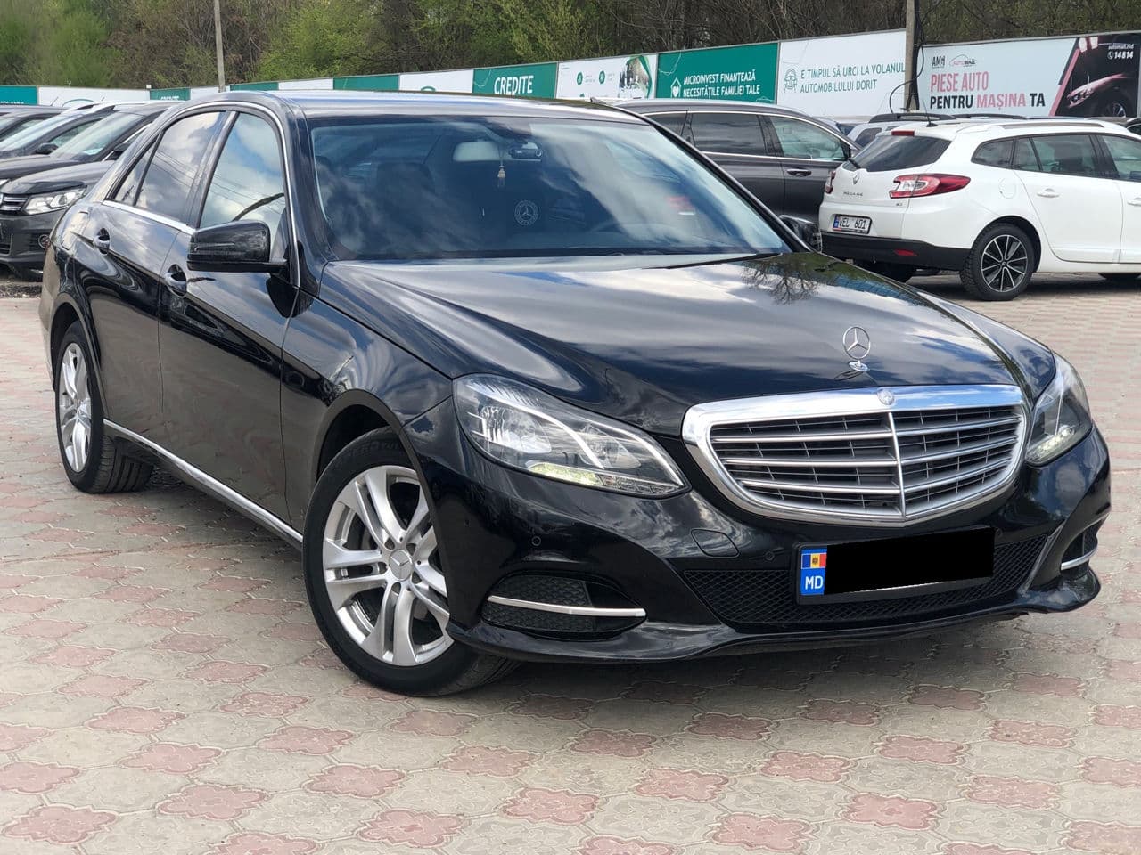 2015 Mercedes E 200 — Miniatură 4