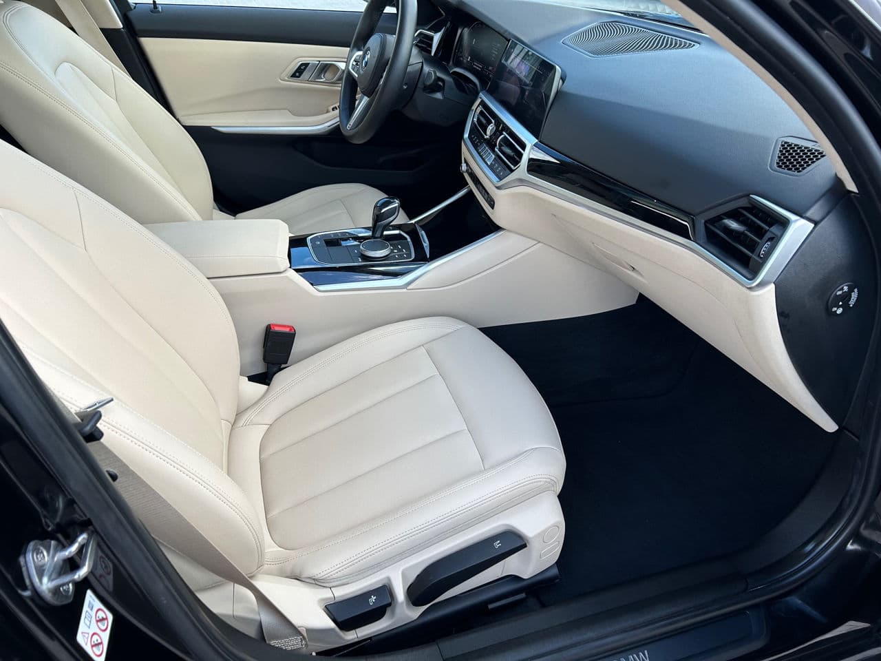 2019 BMW 318 — Miniatură 15
