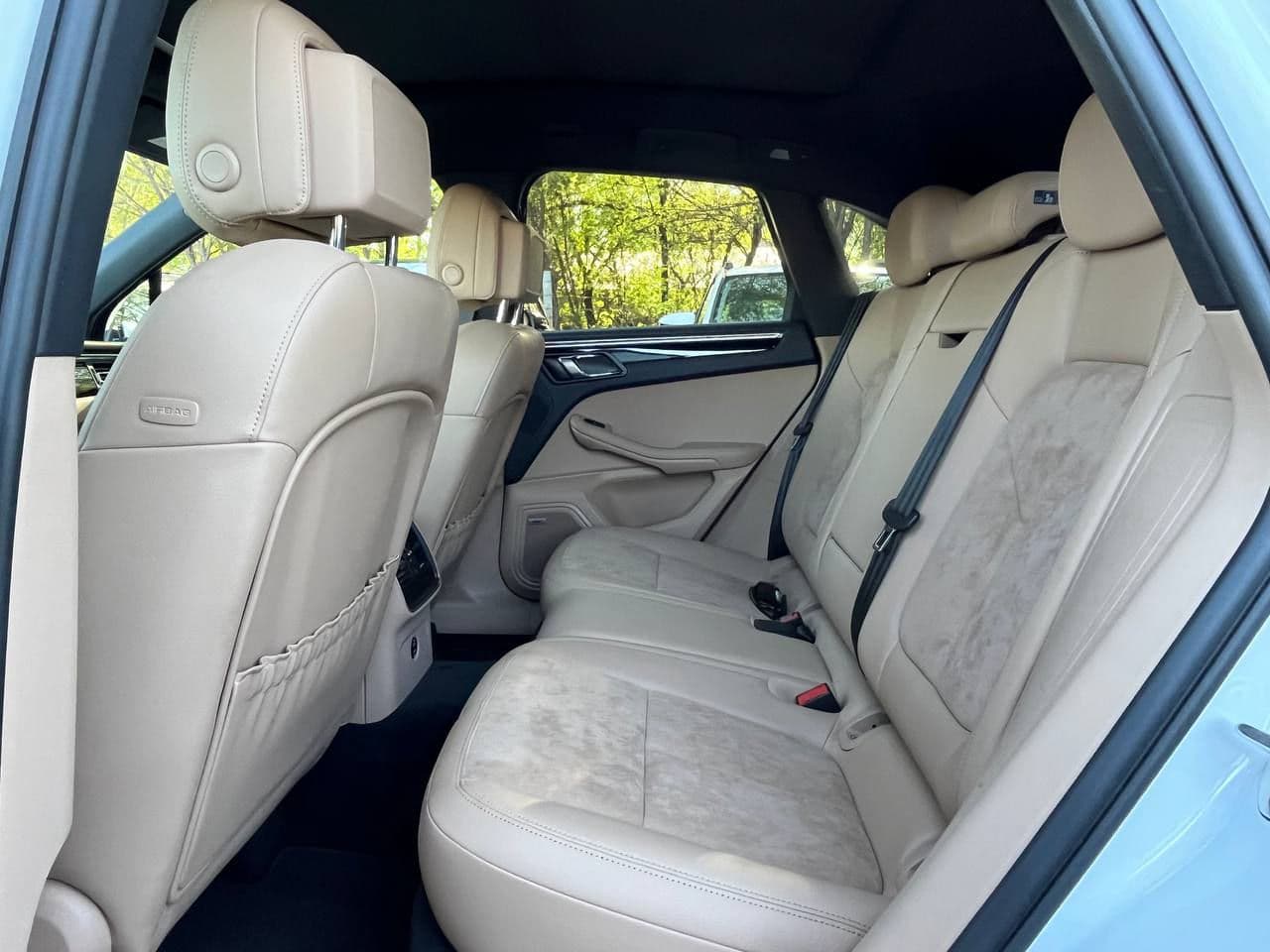 2021 Porsche Macan — Miniatură 8