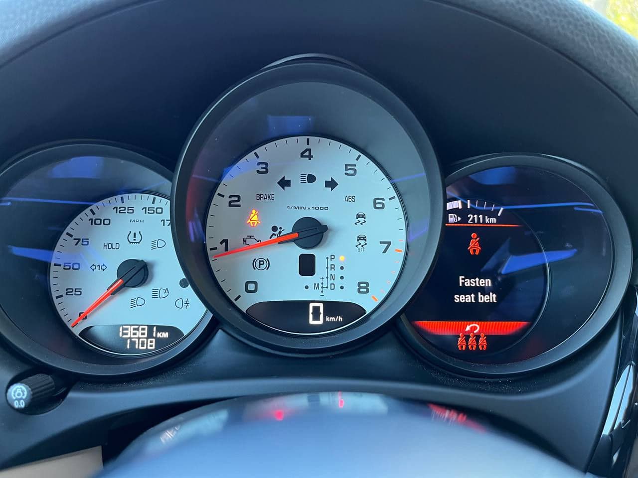 2021 Porsche Macan — Miniatură 11