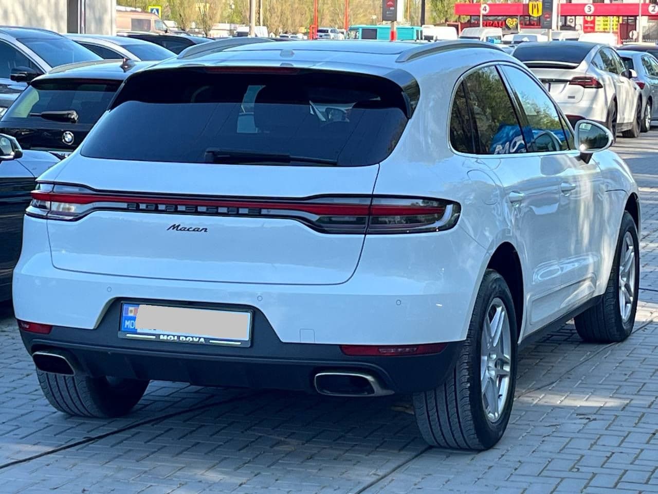 2021 Porsche Macan — Miniatură 2