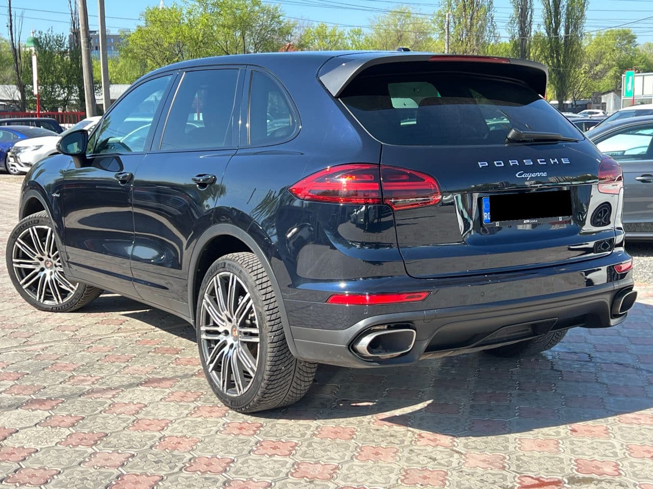 Porsche Cayenne 2017 — Миниатюра 2